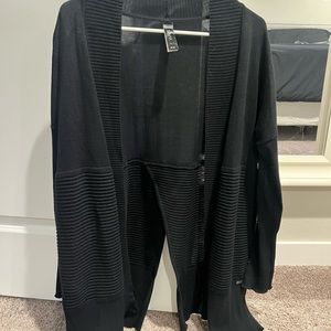Lightweight black long sleeve cardigan from Savvi